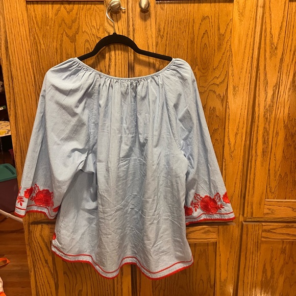 Crown & Ivy Blue and Red Embellished 3/4 Sleeve Blouse - Picture 2 of 3